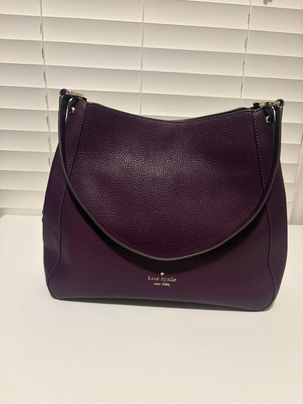 ✨ Kate Spade Leila Medium Triple Compartment Shoulder Bag ✨